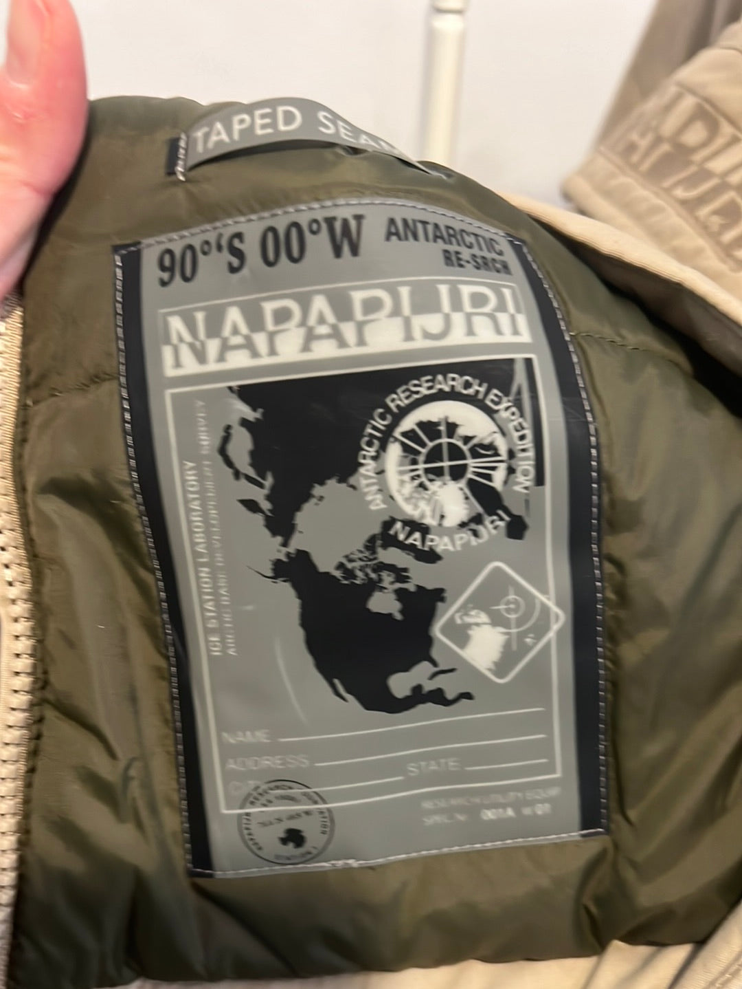 NAPAPIJRI. Abrigo beige bolsillo delantero. T L