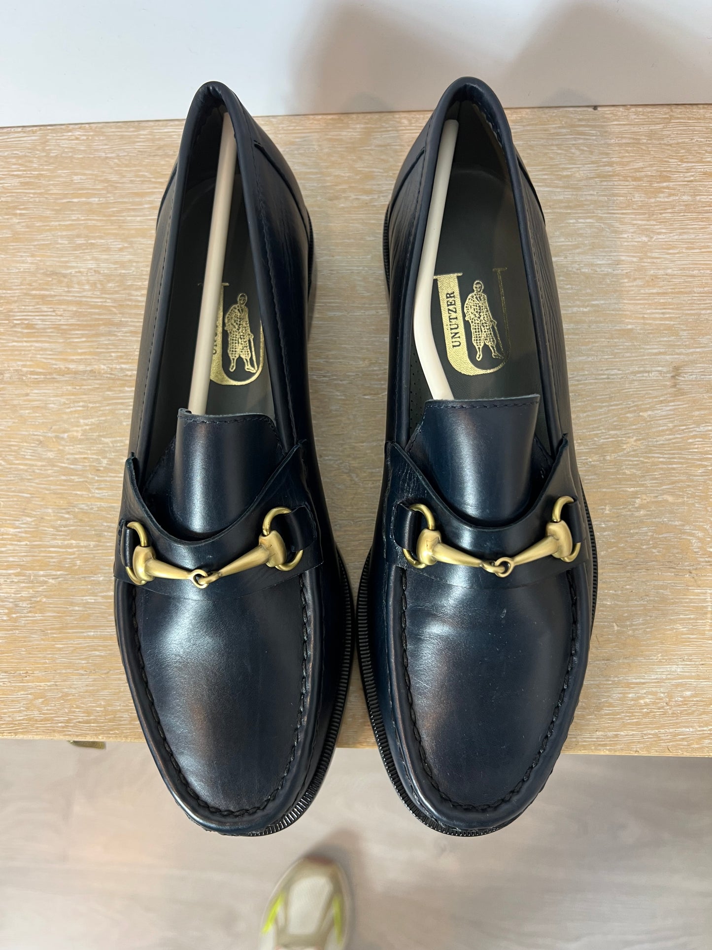 UNÜTZER. Dark blue leather loafers. Size 37.5