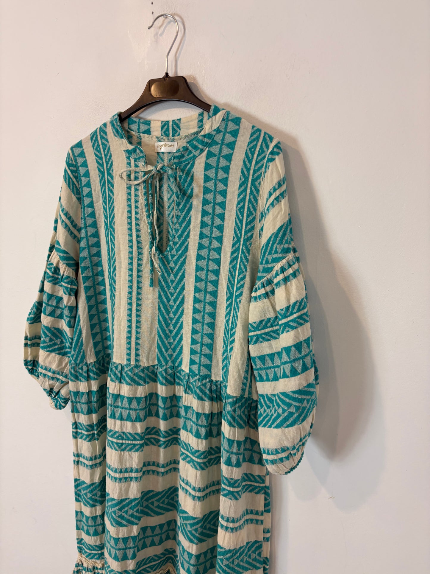 ROCK & GOLD. Vestido largo bordados en turquesa