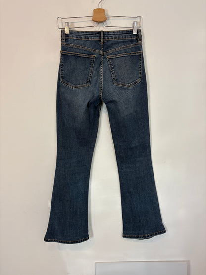 ZARA. Denim ligeramente acampanado