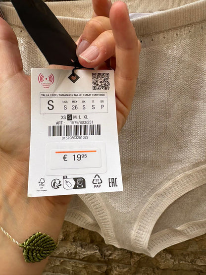 ZARA. Shorts mini beige lentejuelas