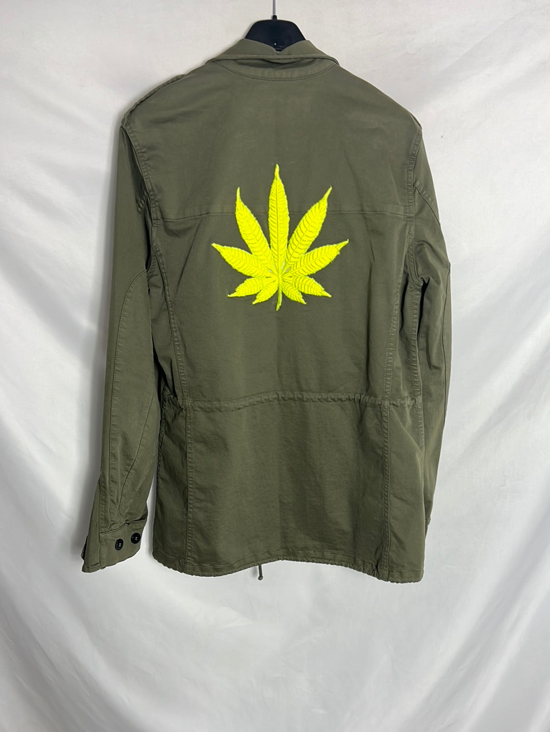 ZARA. Green jacket with embroidered back. TM
