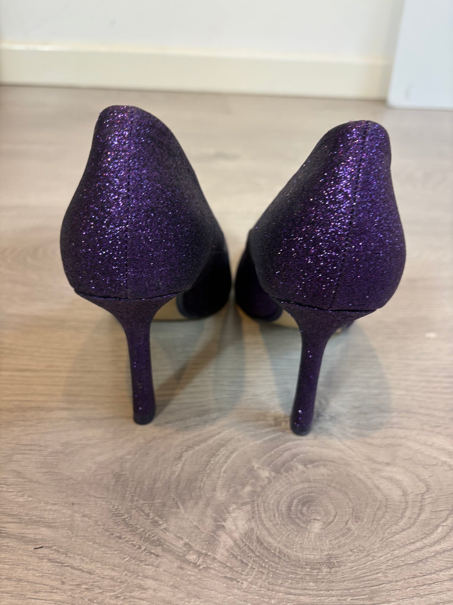 ZARA. Tacón purpurina