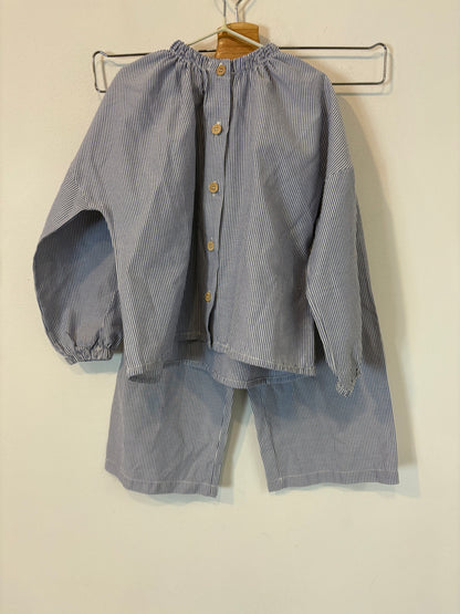 MALUDI KIDS. Conjunto blusa y pantalón rayas T.4 años