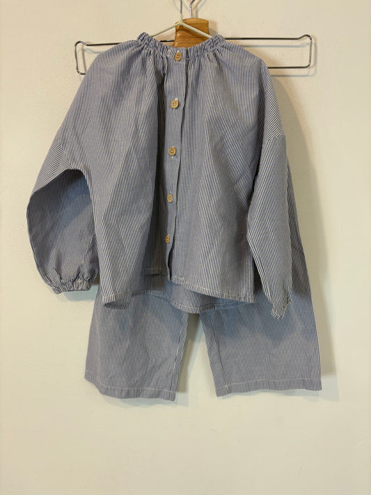 MALUDI KIDS. Conjunto blusa y pantalón rayas T.4 años