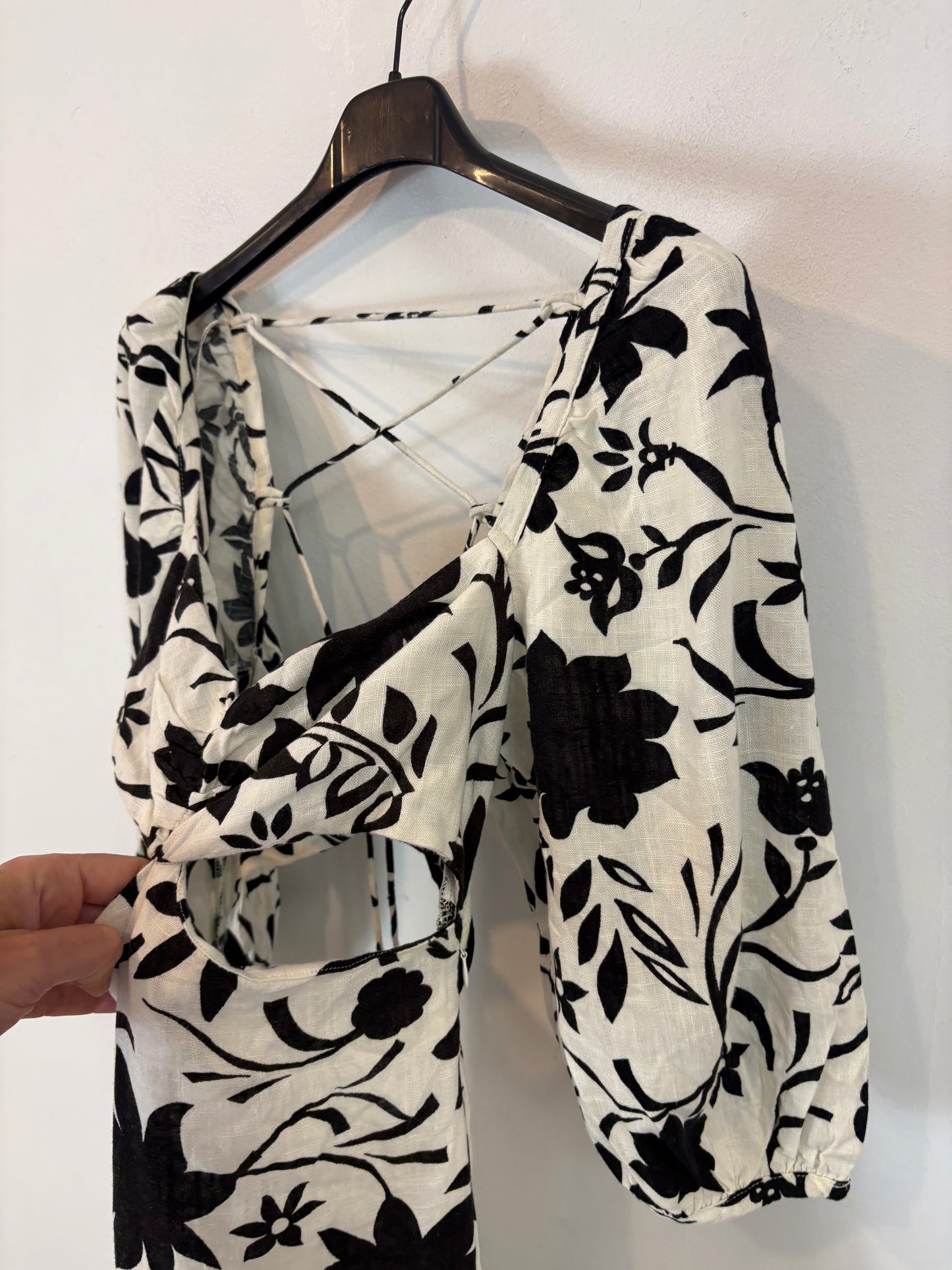 ZARA. Vestido largo estampado aberturas