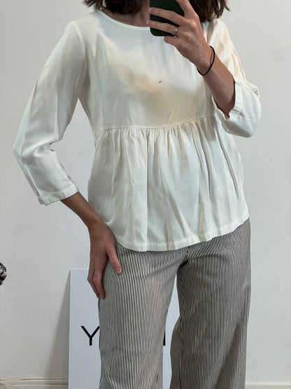 UTERQÜE. Blusa blanca fluida. T S