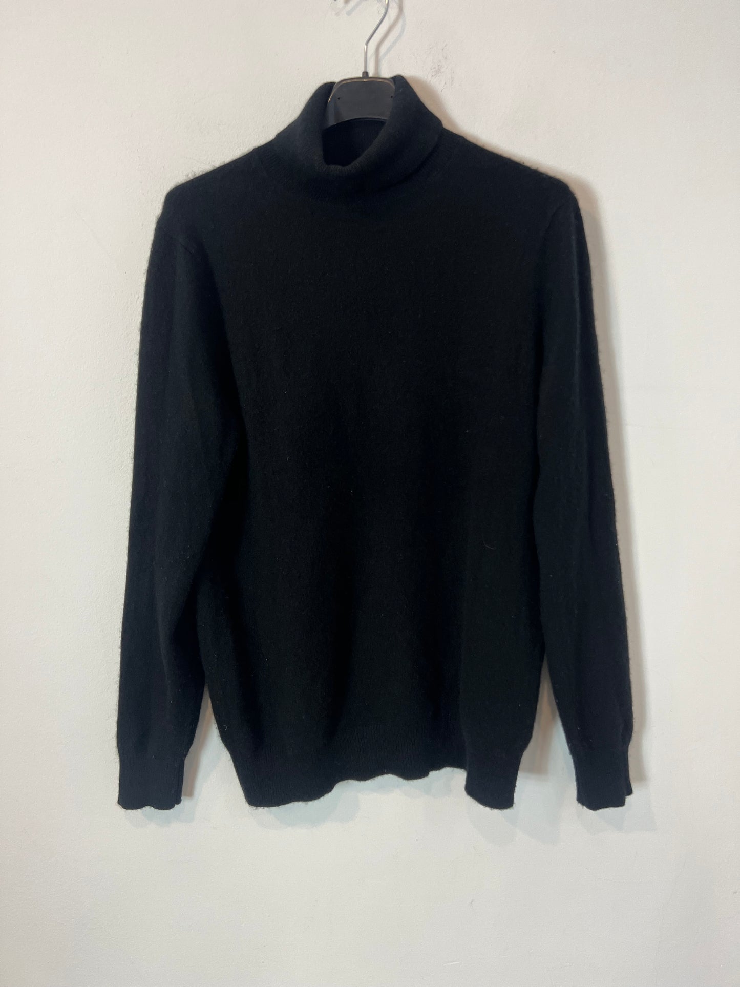 ZARA. Black cashmere Ts sweater