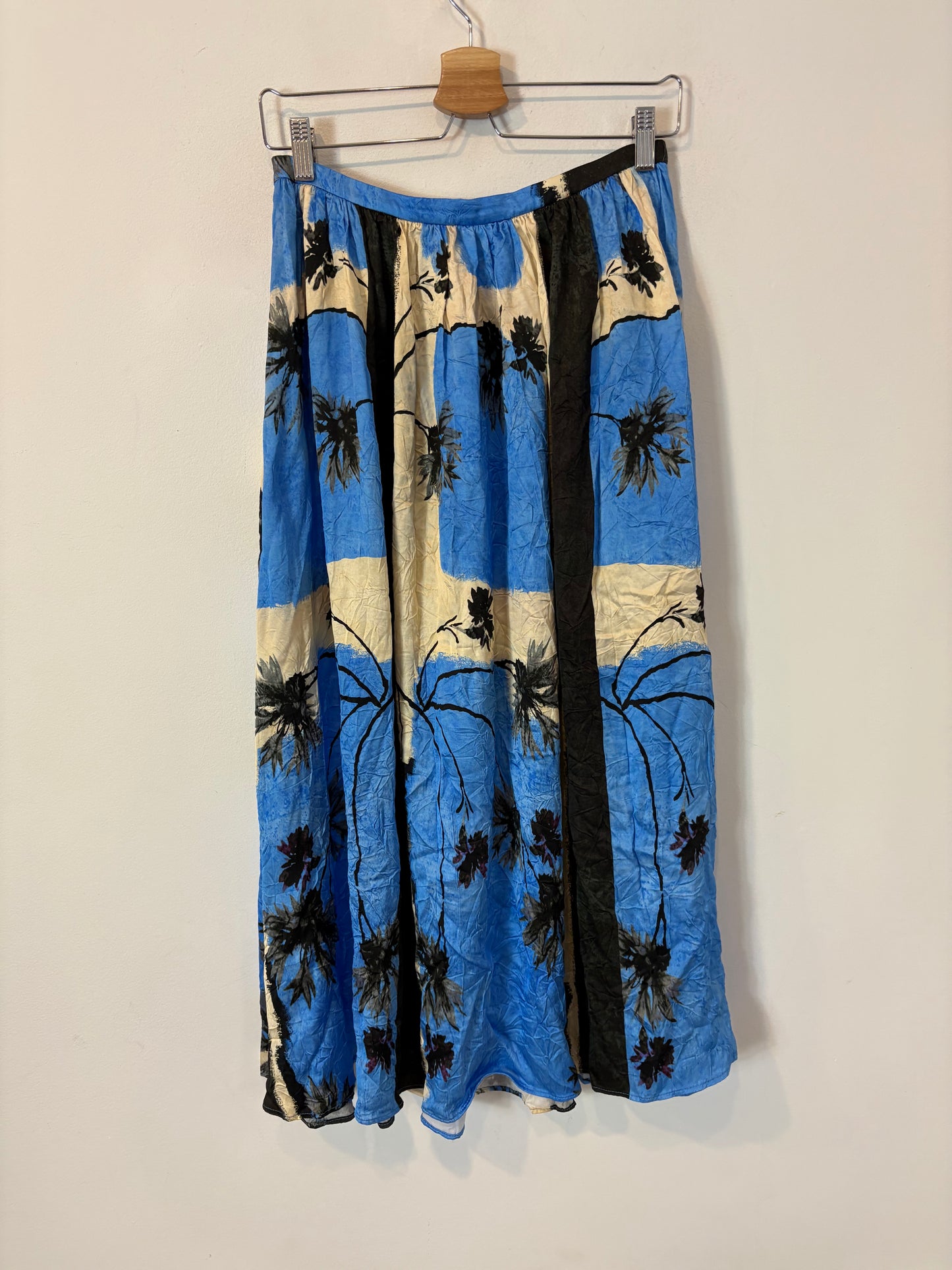 ZARA. Falda midi palmeras