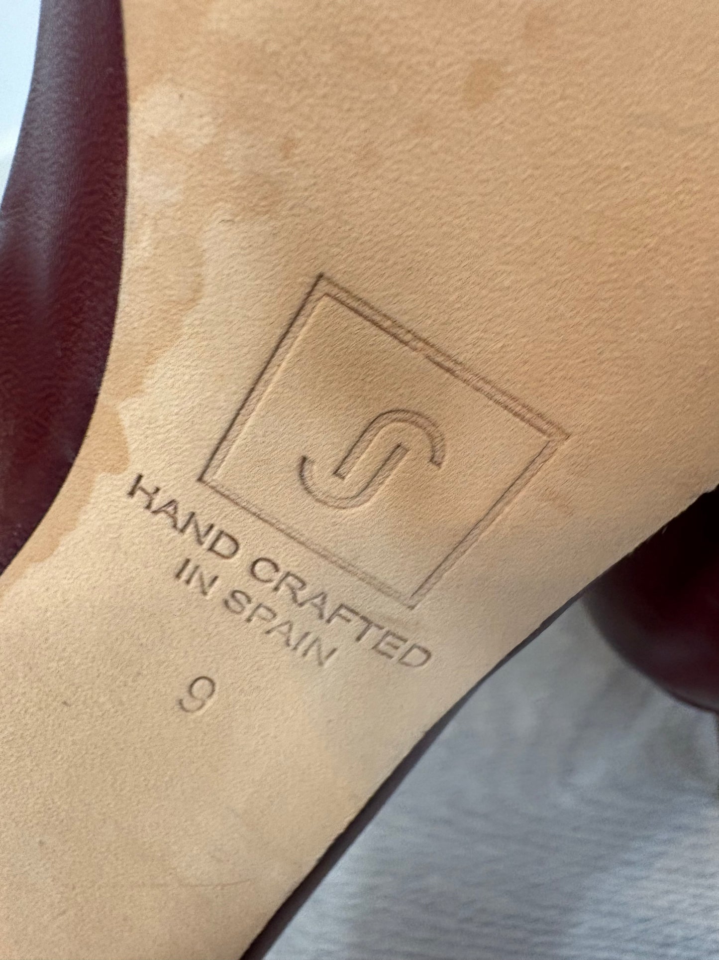 JULIETA. Tacones burdeos piel