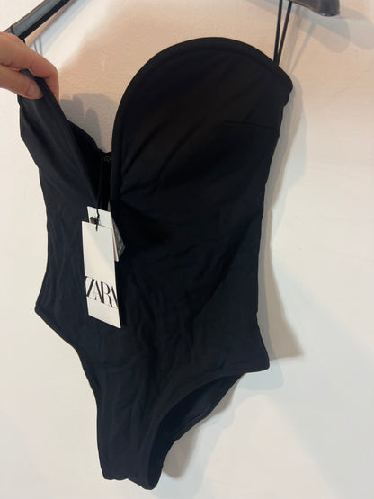 ZARA. Body negro ballenas. T M