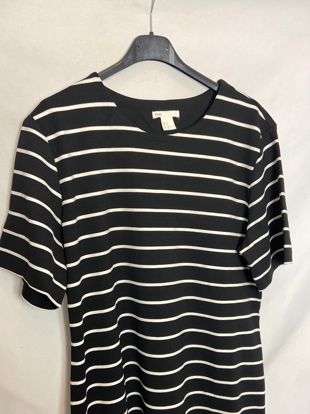 H&M. Vestido midi rayas T. XL
