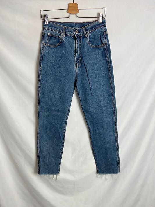 OTRAS. Denim estilo mom fit flecos. T 36