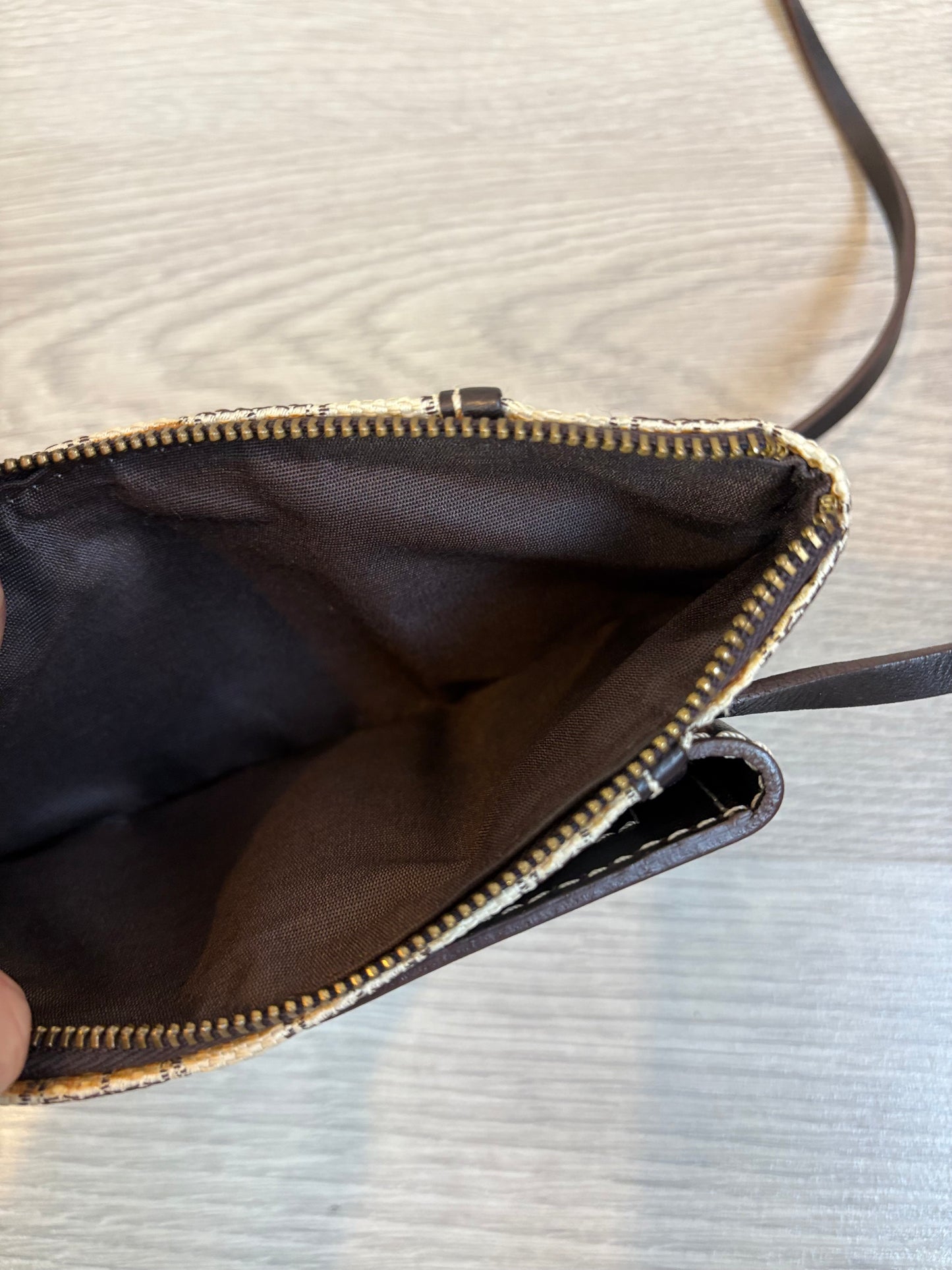 CAROLINA HERRERA. Bolso bandolera anagrama