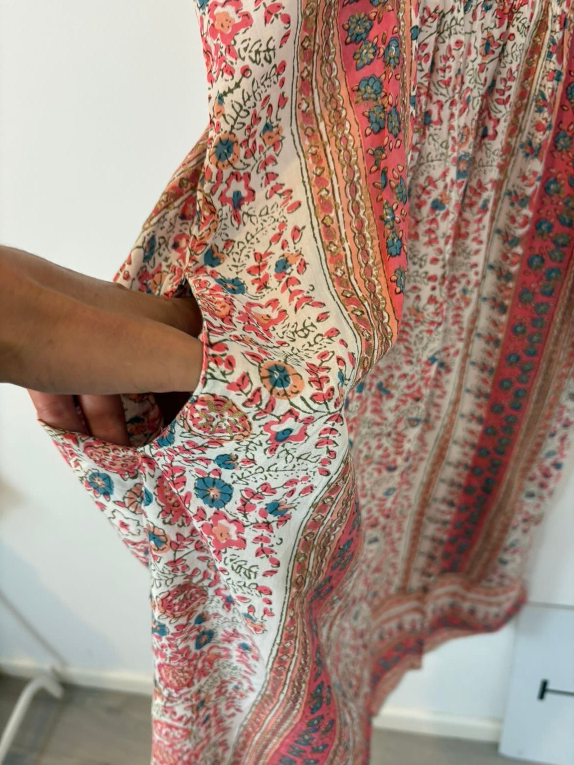 MABE. Vestido midi fluido estampado
