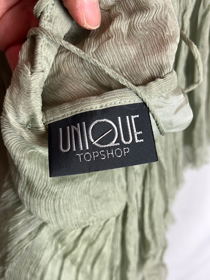 TOPSHOP. Vestido corto seda verde detalle espalda. T 36