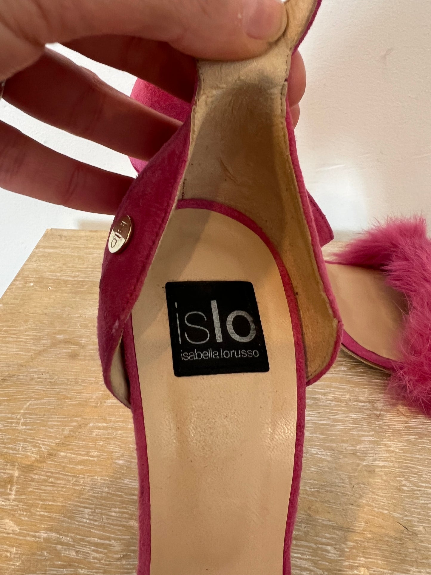 ISLAND. Pink fur sandal. T 37