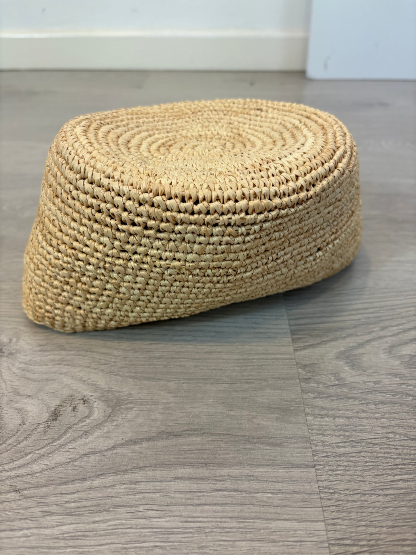PARFOIS. Sombrero pillbox de rafia