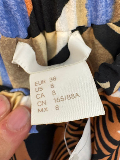 H&amp;M. Printed off-the-shoulder blouse. Size 38
