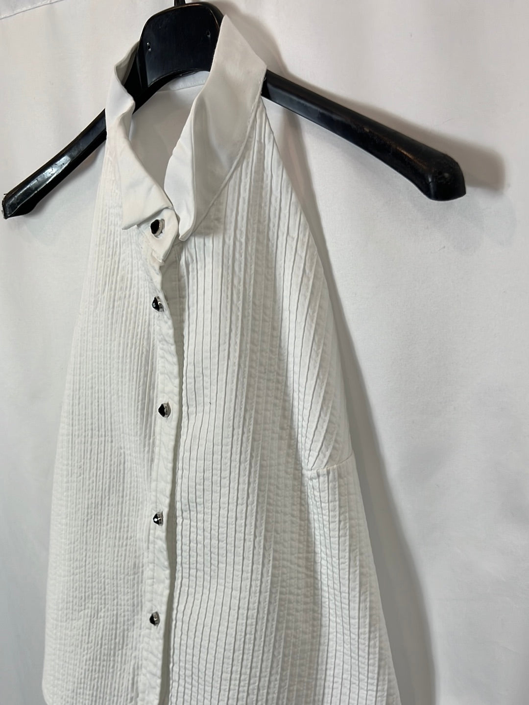 ZARA. White halterneck Ts top