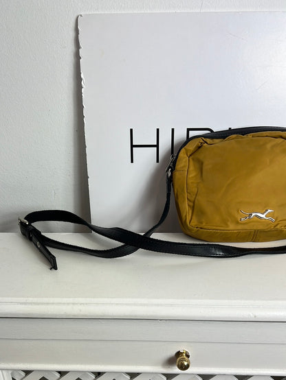 BIMBA Y LOLA. Bolso mini tela mostaza oscuro(Tara)