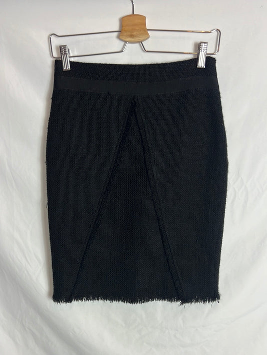 PEDRO DEL HIERRO. Falda negra lana detalle. T 38