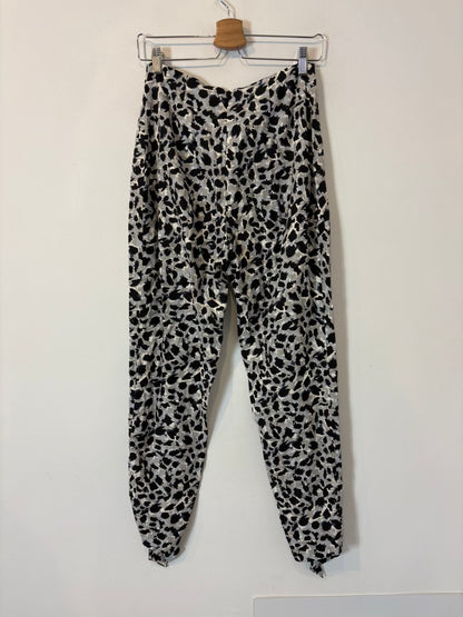 CARMEN MARCH. Pantalón fluido estamapdo