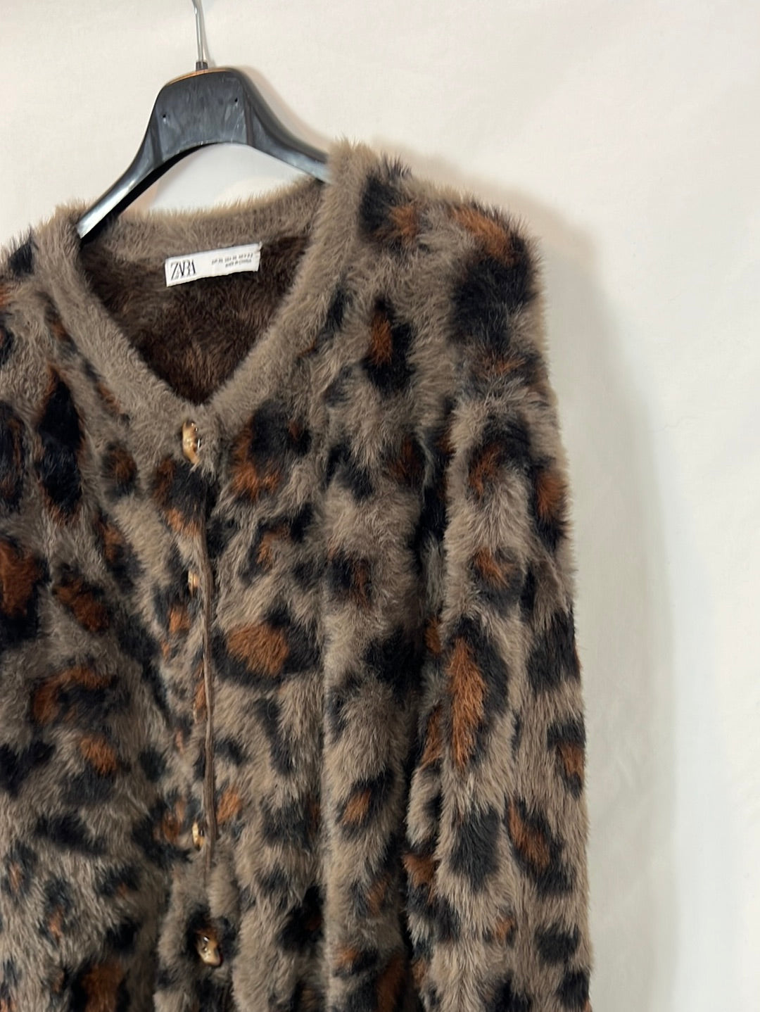 ZARA. Cárdigan textura animal print. T XL