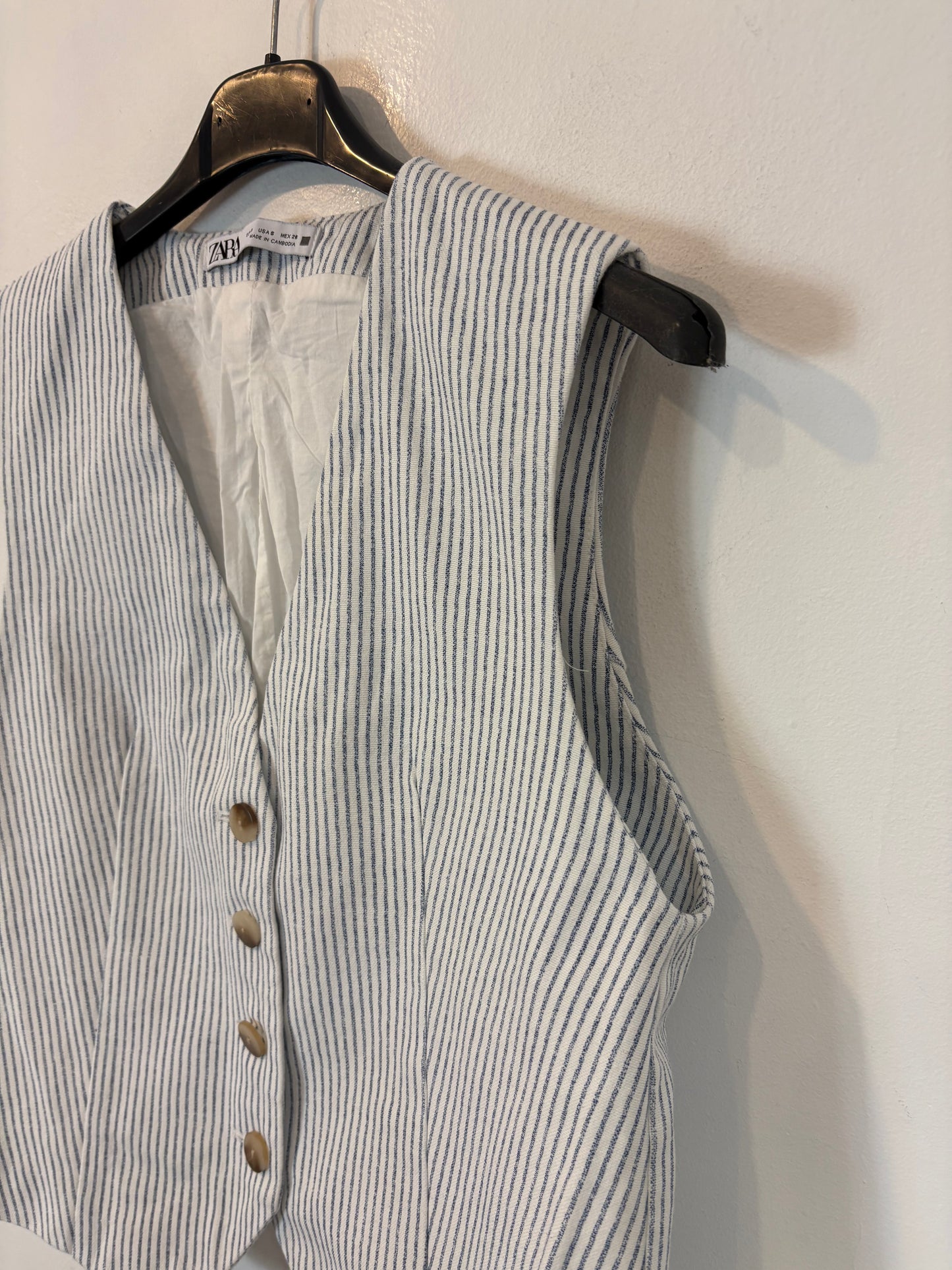 ZARA. Chaleco rayas azules. T S