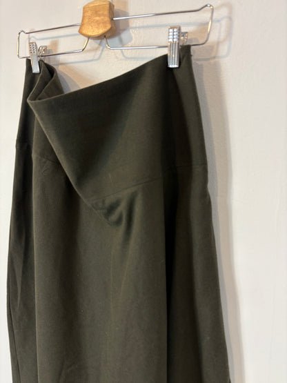 ZARA. Falda midi verde