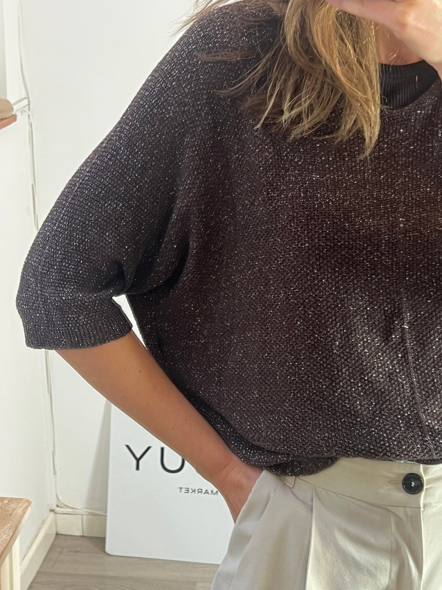 OTRAS. Top marrón hilos brillo. T M/L