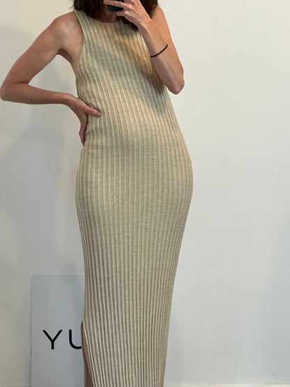 MASSIMO DUTTI. Beige knit dress. T.S.