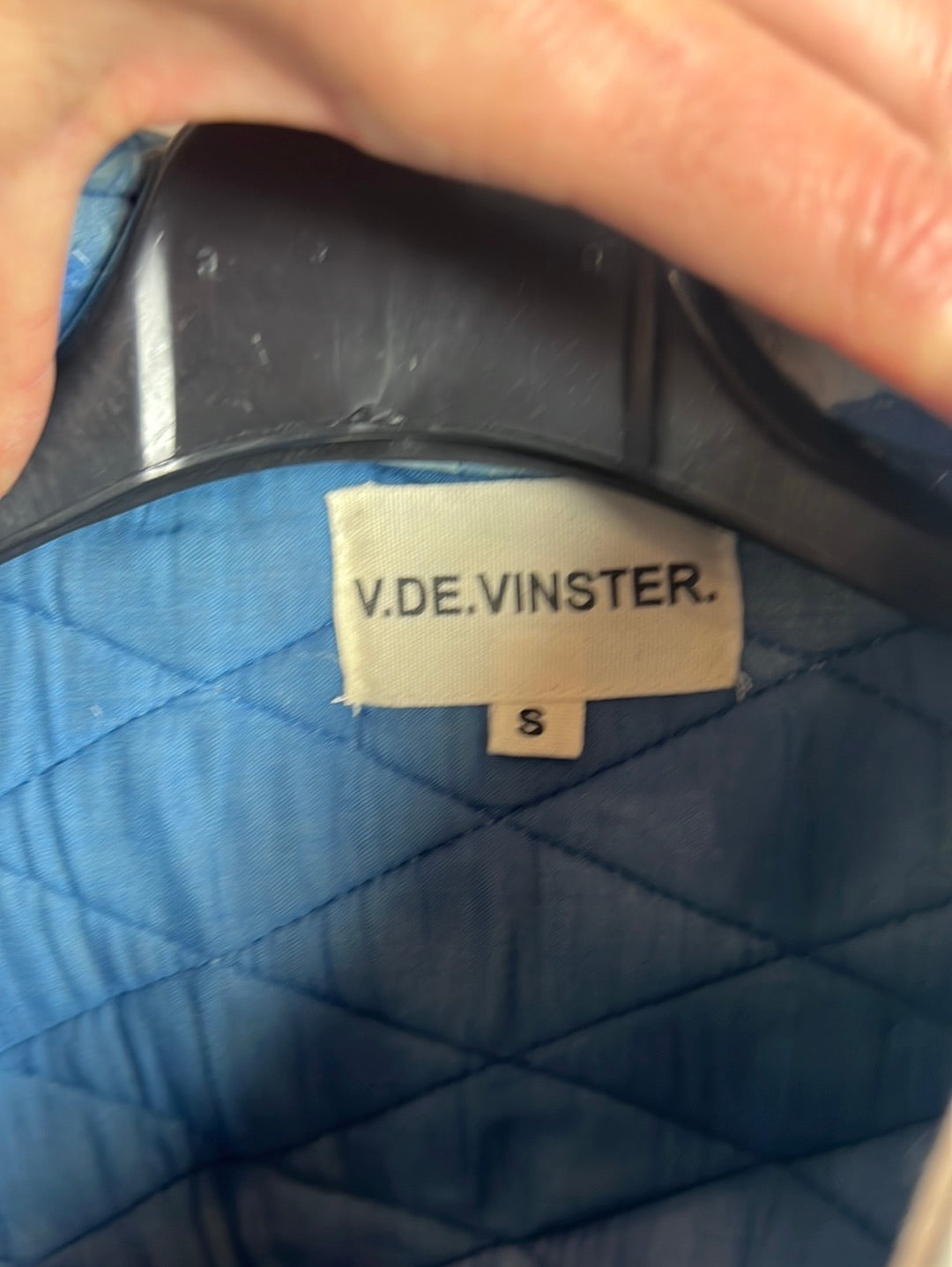 V. DE. VINSTER. Zig zag quilted vest. T.S.