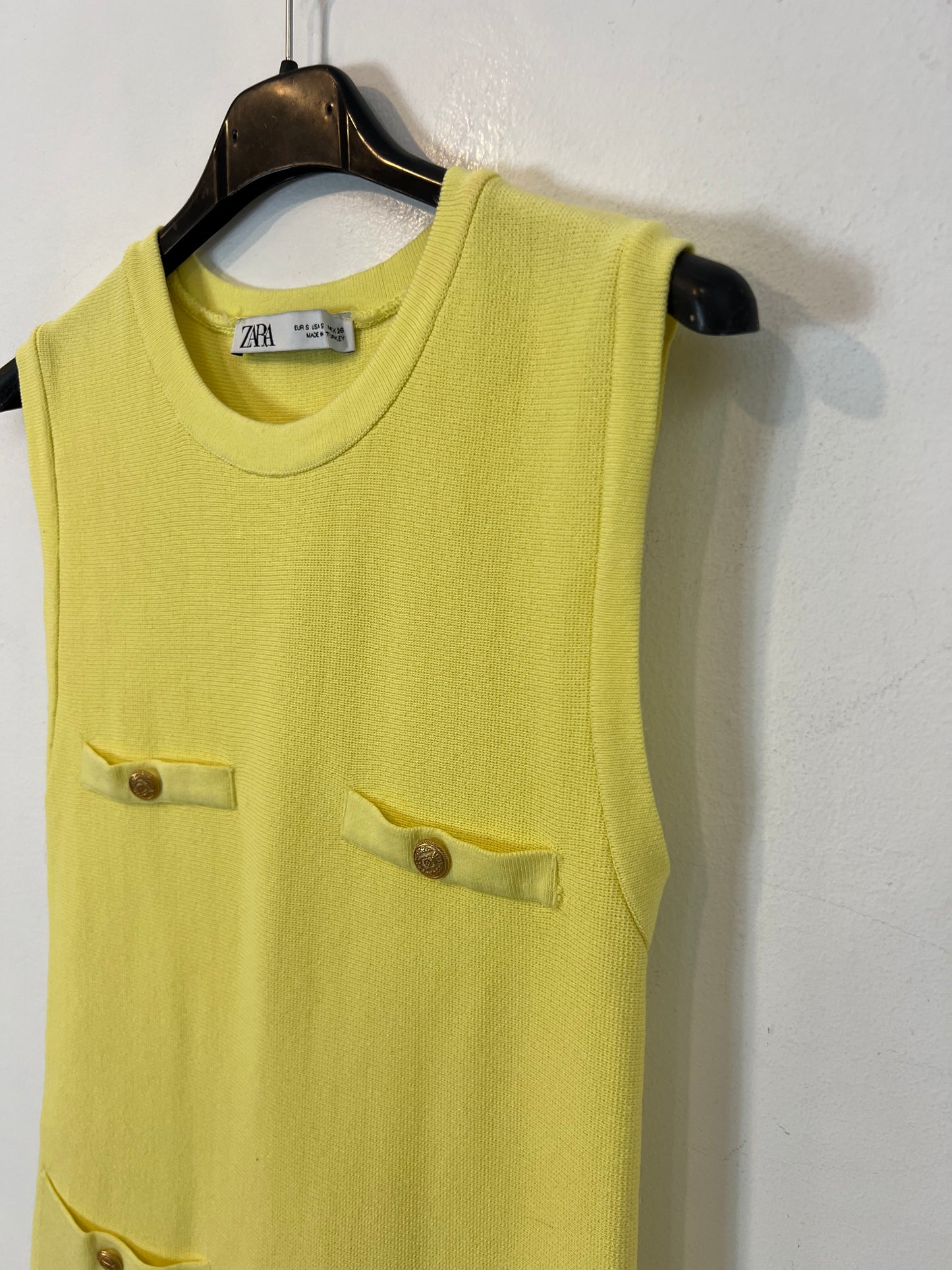 ZARA. Vestido corto punto amarillo  T.s