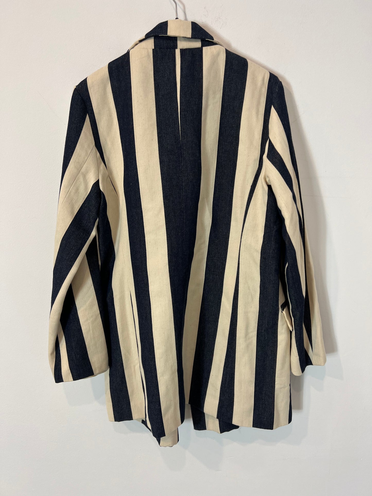 SKATÏE BRAND. Blazer recta rayas azules. T M