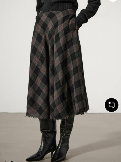 MASSIMO DUTTI. Falda asimétrica cuadros con lana