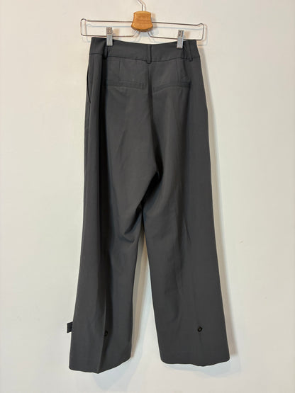 BIRGITTE HERSKIND. Pantalón gris pinzas