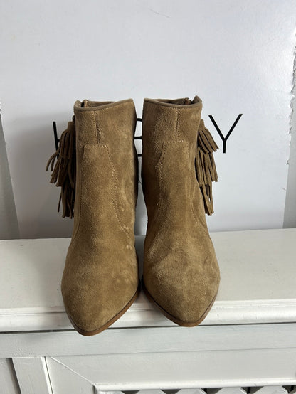 NINE WEST. Camel leather ankle boots, size 40