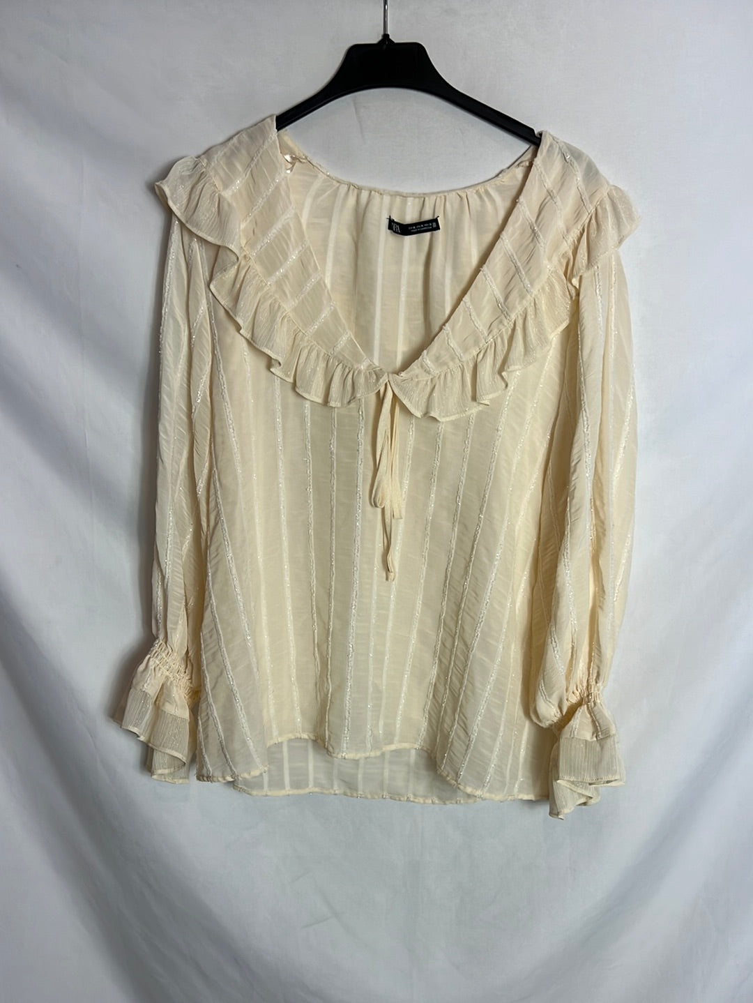 ZARA. Beige blouse with shiny thread texture. TXL