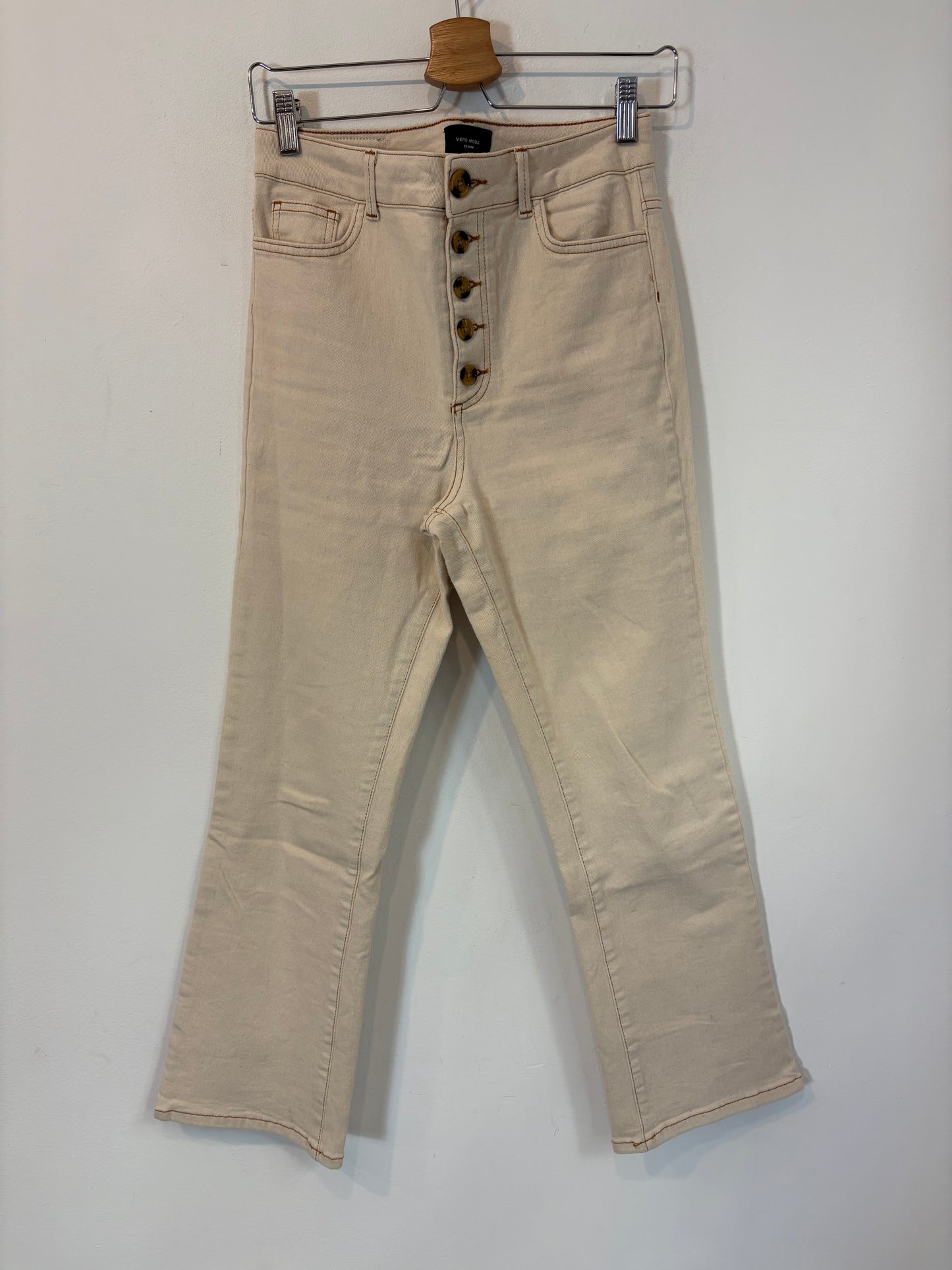 SEE FASHION. Straight buttoned beige denim. T 38