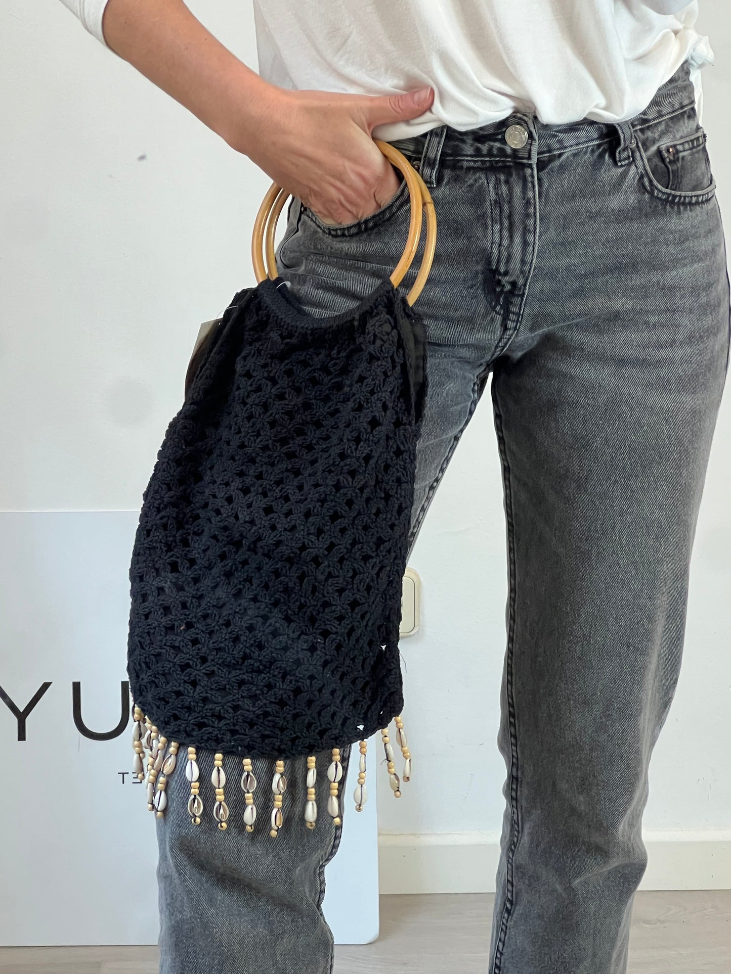 PALME. Bolso negro croché