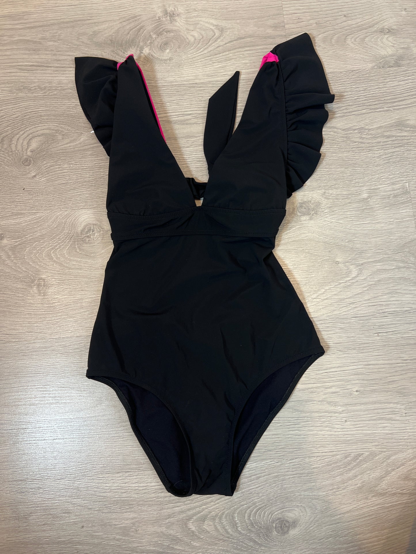 LAURA VECINO. Bañador negro. Talla S