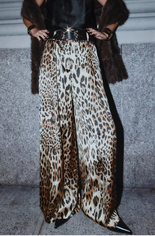 ZARA. Pantalón ancho satinado cinturón