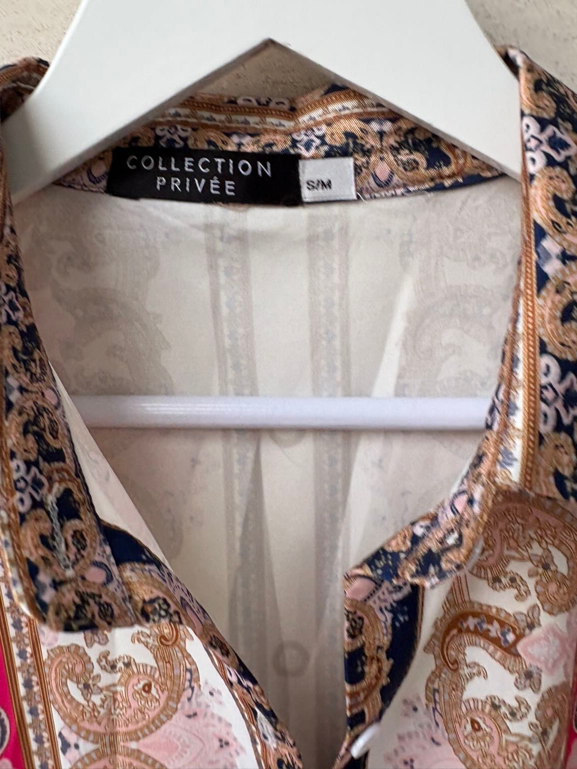 Vestido corto estampado tablas