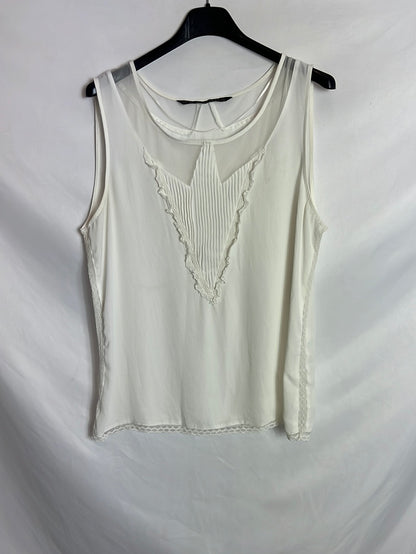 ZARA. White flowy sleeveless blouse. TL