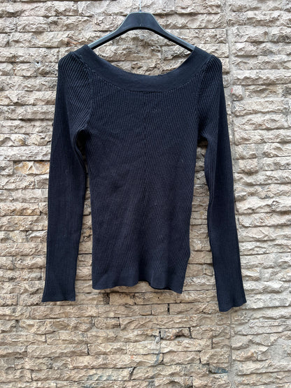 NENETTE. Top negro canalé