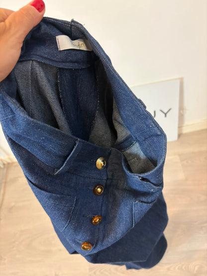 7 ROOMS. Denim abotonado estilo retro