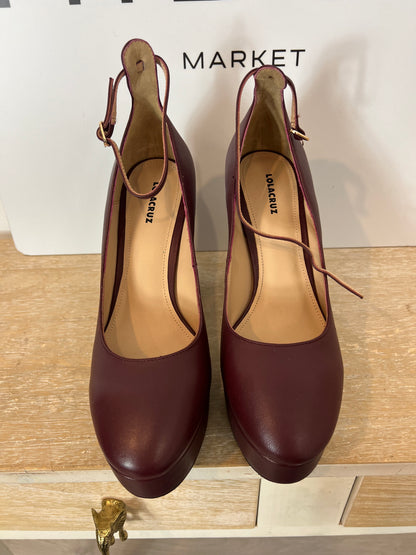 LOLA CRUZ. Burgundy leather platform pumps. Size 39