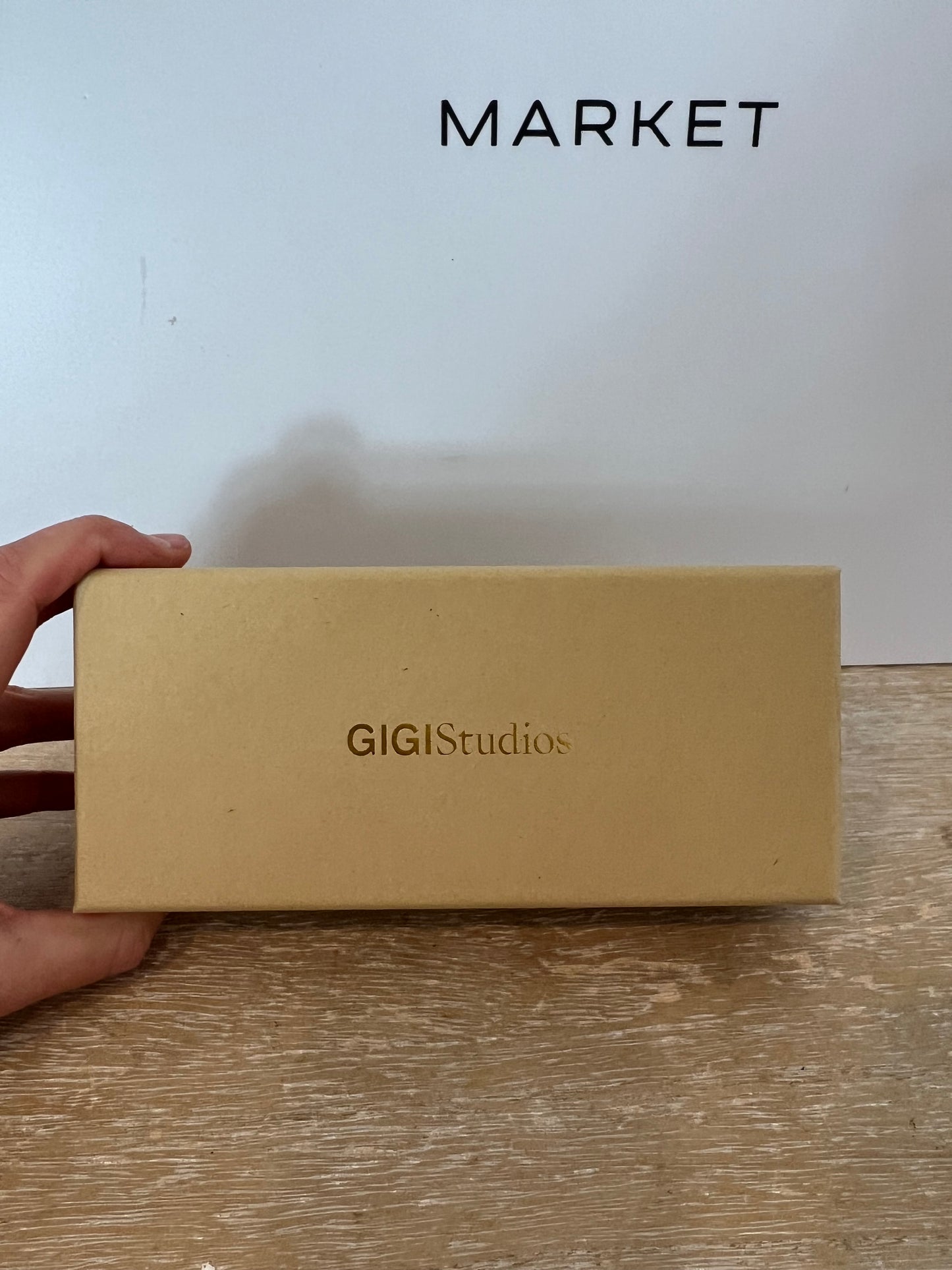 GIGI STUDIOS. Gafas de sol nacar