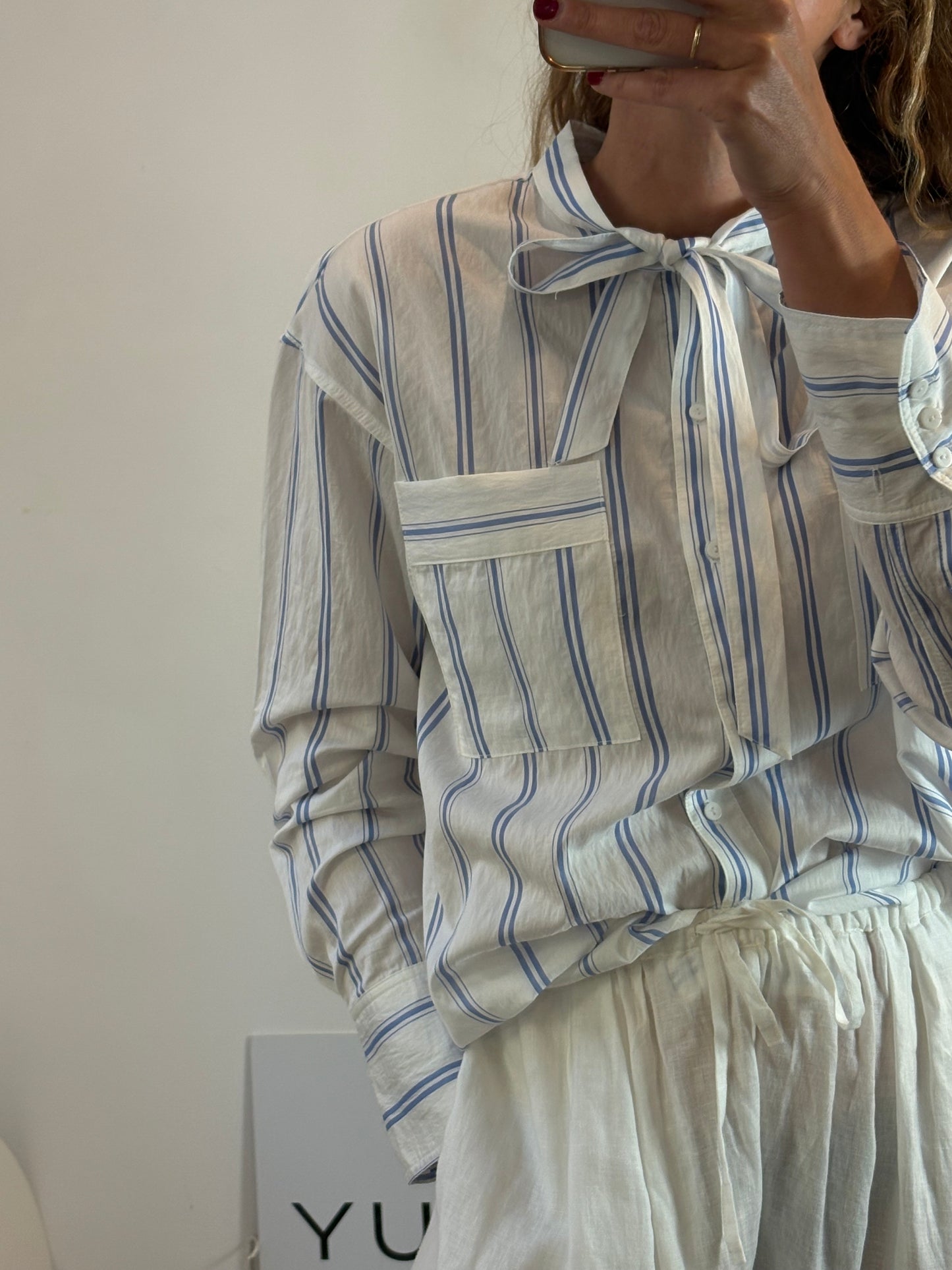 PARFOIS. Blusa blanca rayas lazada